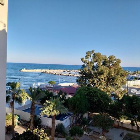 Mikis'S Seagate Studio Aprt. Larnaca Buitenkant foto