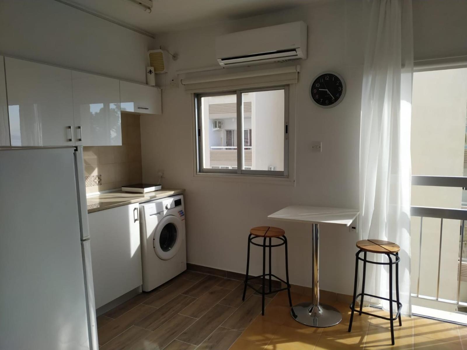 Mikis'S Seagate Studio Aprt. Larnaca Buitenkant foto