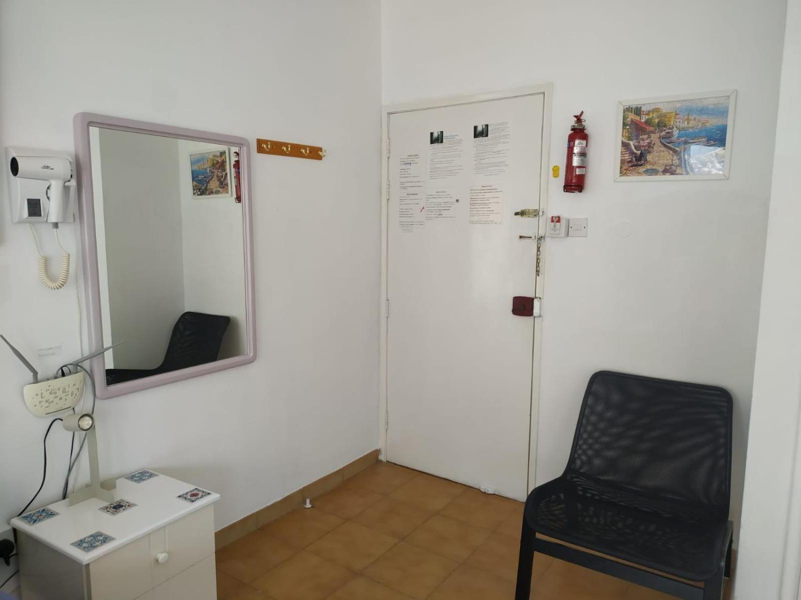 Mikis'S Seagate Studio Aprt. Larnaca Buitenkant foto