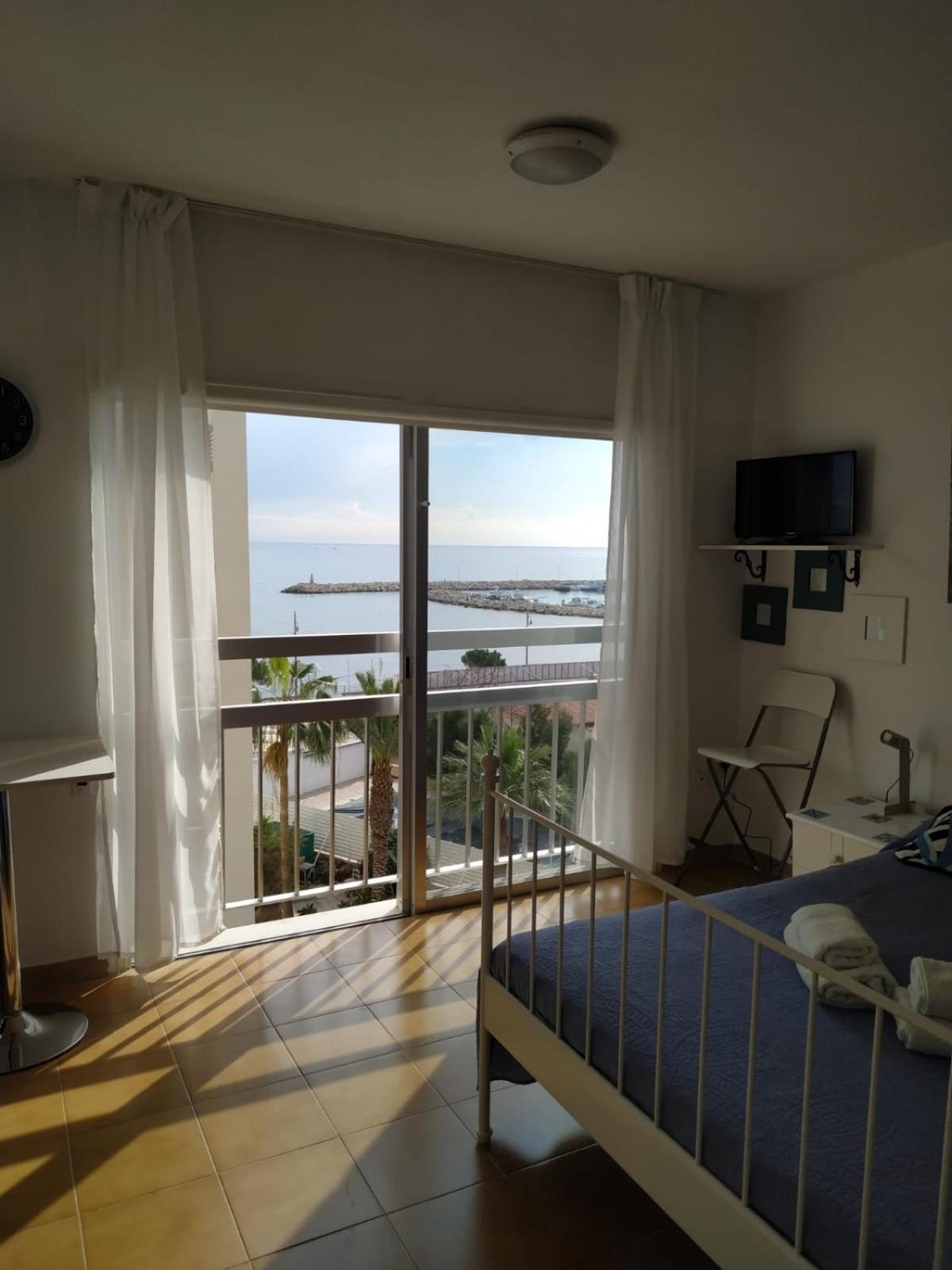 Mikis'S Seagate Studio Aprt. Larnaca Buitenkant foto